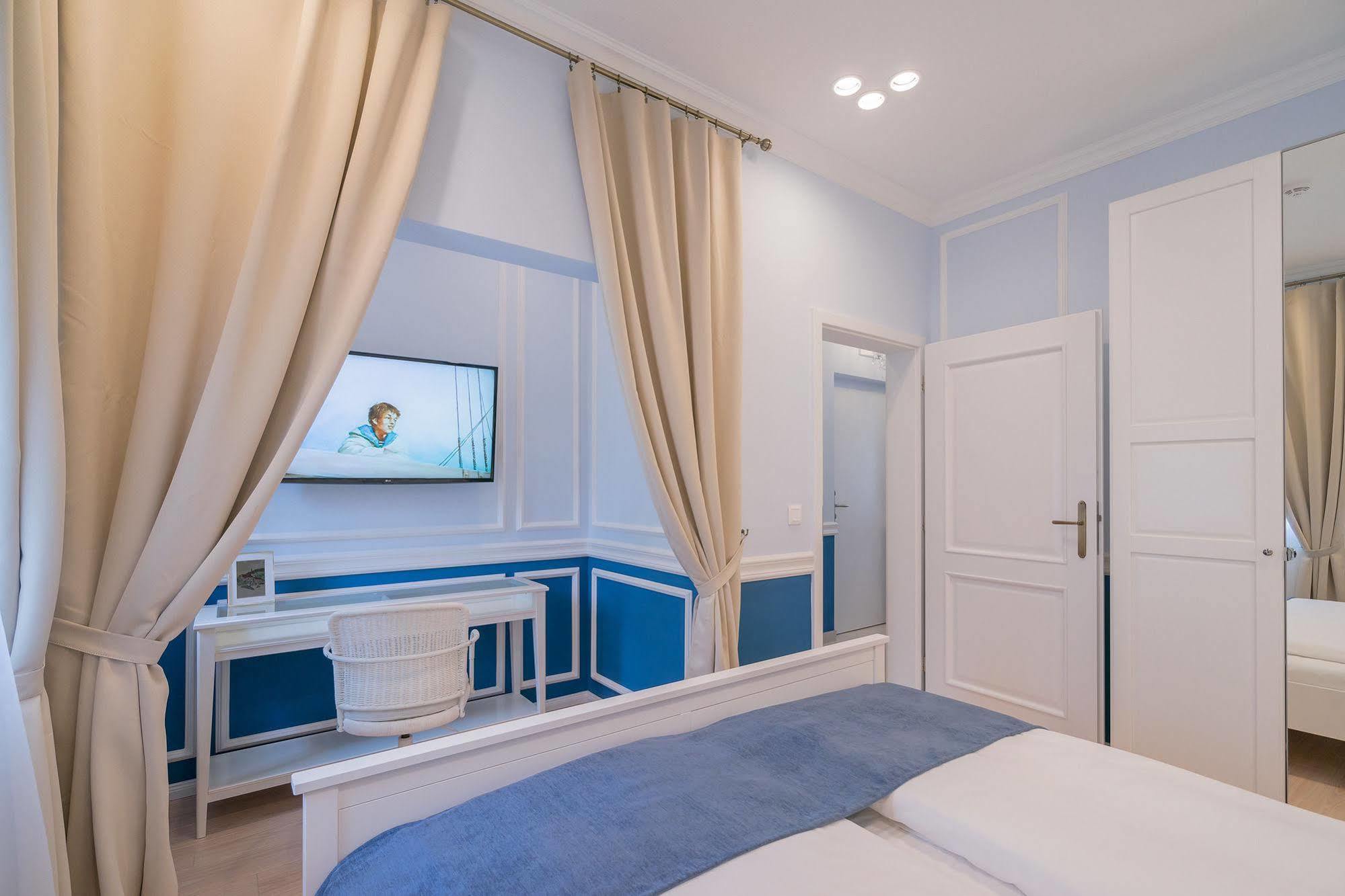 Revelton Апарт-готель 4*